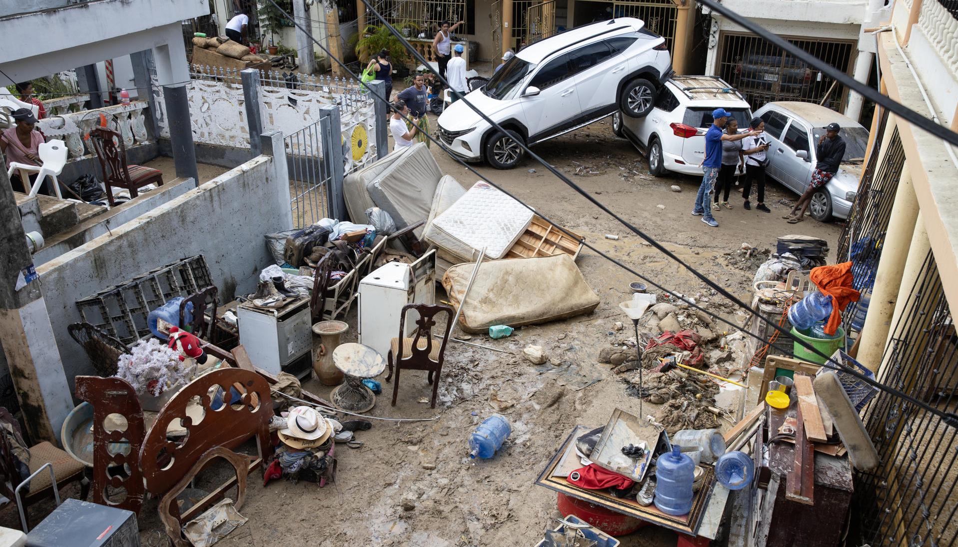 Fallecidos por violentas inundaciones en República Dominicana suben a